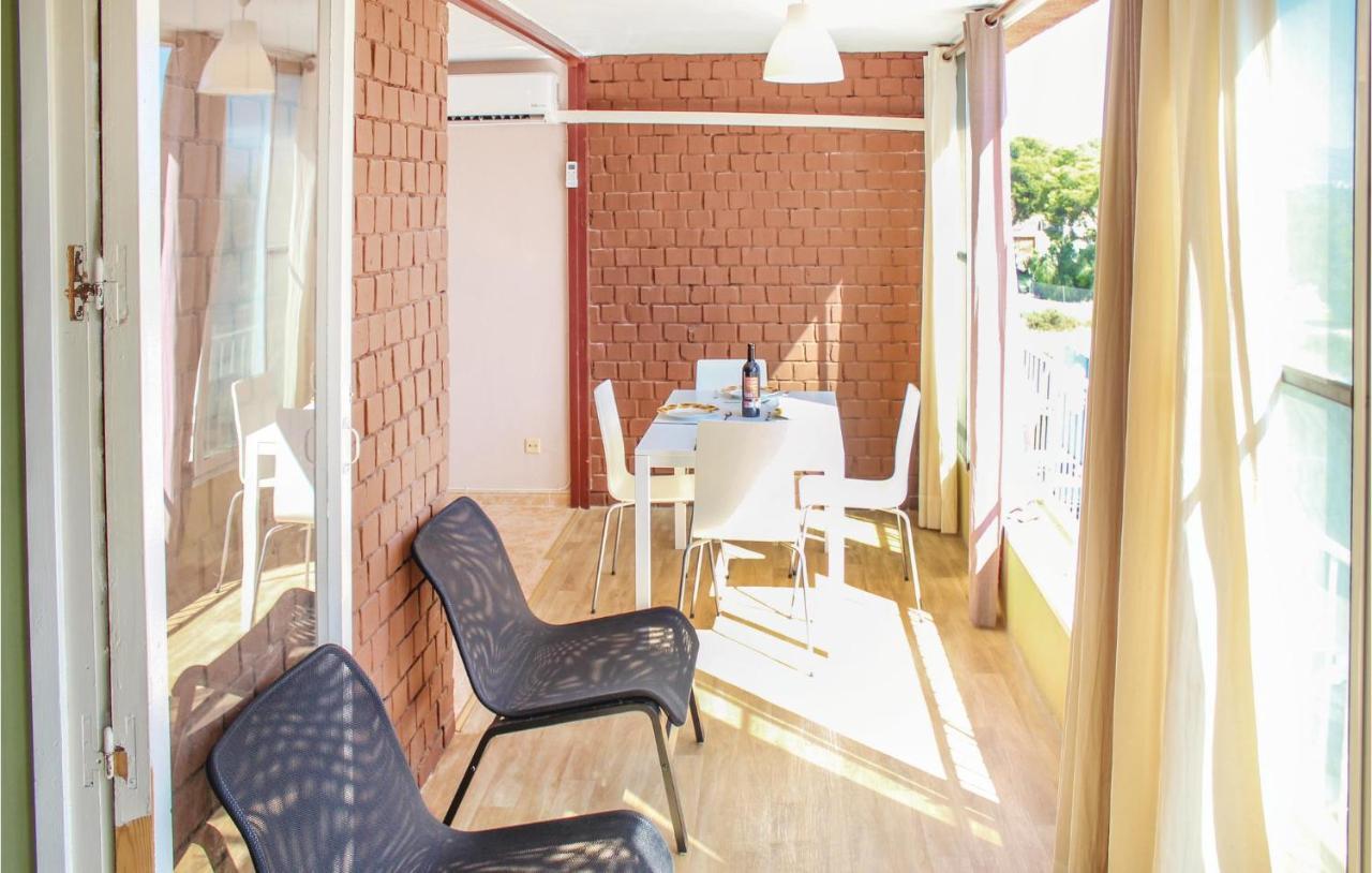 2 Bedroom Pet Friendly Apartment In Alicante Exterior foto