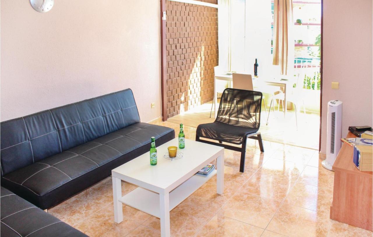 2 Bedroom Pet Friendly Apartment In Alicante Exterior foto